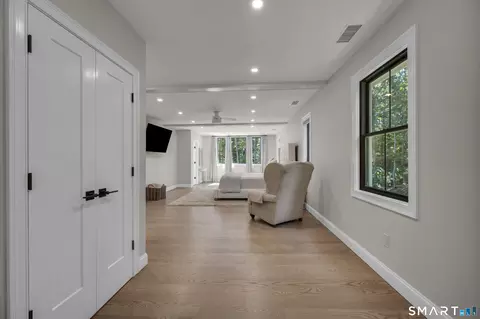 Entry Way - 22 Stone Rd, Madison, CT 06443 photo 2 of 4