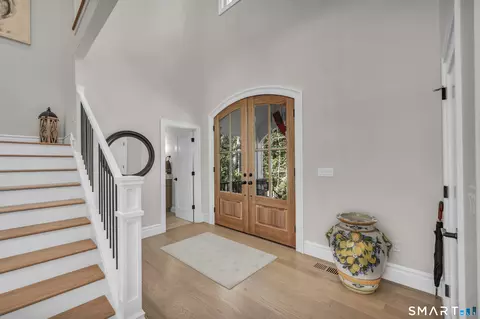 Entry Way - 22 Stone Rd, Madison, CT 06443 photo 4 of 4