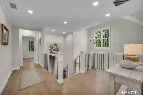 Entry Way - 22 Stone Rd, Madison, CT 06443 photo 3 of 4