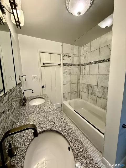 Bath - 217 Munger Ln, Bethlehem, CT 06751 photo 2 of 2