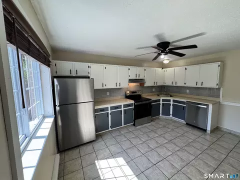 495 Scott Rd #3, Waterbury, CT 06705