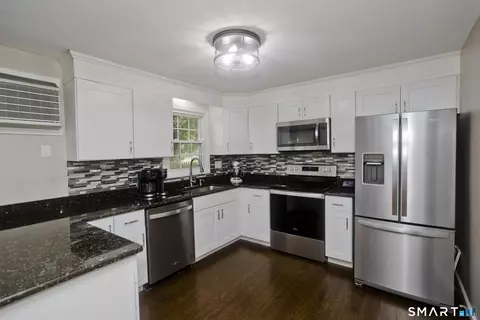 Kitchen - 52 Brandywine Ln #52, Suffield, CT 06078 photo 1 of 4