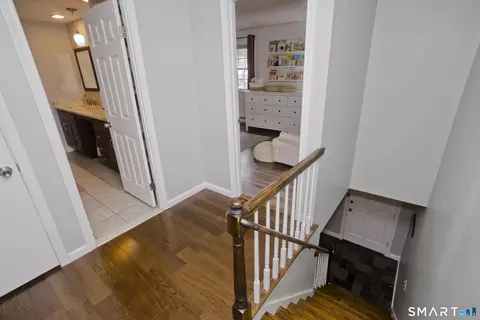 Entry Way - 52 Brandywine Ln #52, Suffield, CT 06078 photo 3 of 3