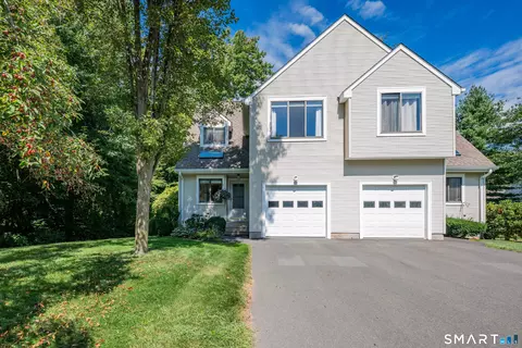 15 Stream Ct #106, Farmington, CT 06032