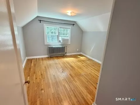 Bedroom - 88 Vineyard Rd, Hamden, CT 06517 photo 6 of 6