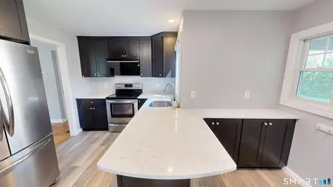 Kitchen - 88 Vineyard Rd, Hamden, CT 06517 photo 4 of 5