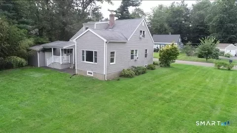 Exterior - 88 Vineyard Rd, Hamden, CT 06517 photo 3 of 5