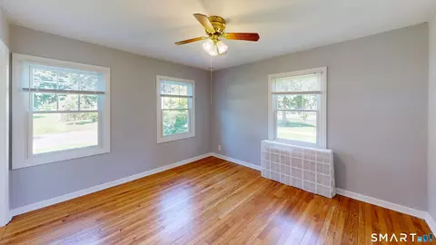 Bedroom - 88 Vineyard Rd, Hamden, CT 06517 photo 2 of 6