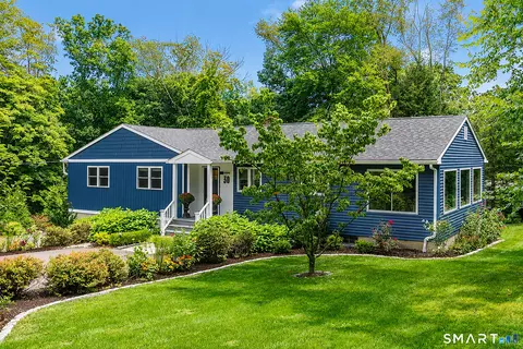 30 East St, Lakeville, CT 06039