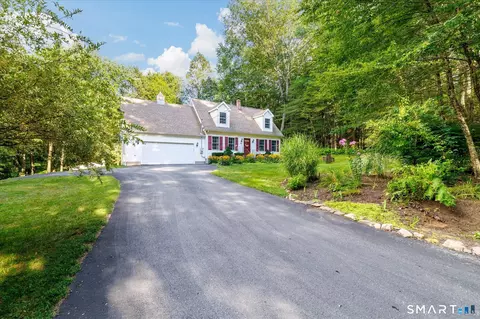 55 Pine Grove Rd, Woodstock, CT 06282