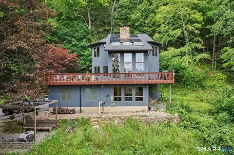 20 Mcnulty Dr, New Milford, CT 06776
