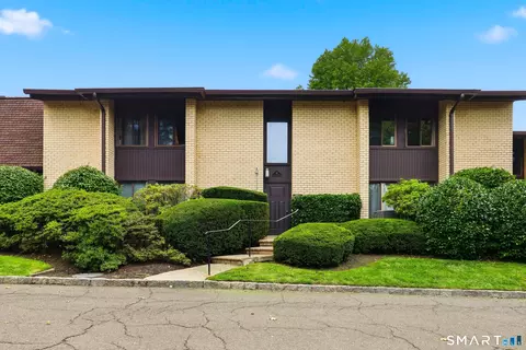 83 Courtland Ave #5, Stamford, CT 06902