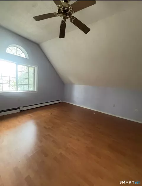 445 E Main St, Norwich, CT 06360 photo 2