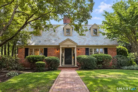 53 Belknap Rd, West Hartford, CT 06117