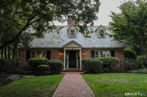 53 Belknap Rd, West Hartford, CT 06117