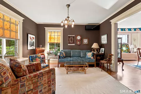 65 Highland St, West Hartford, CT 06119