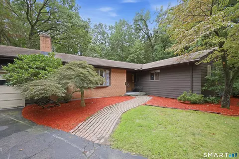 Exterior - 5 Birch Rd, Bloomfield, CT 06002 photo 4 of 4