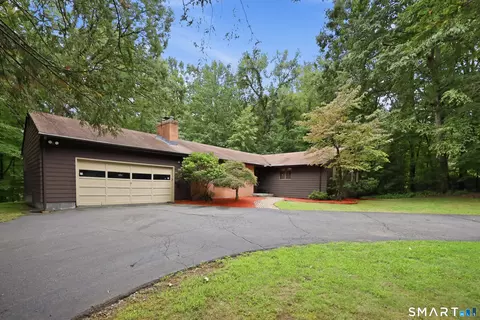 Exterior - 5 Birch Rd, Bloomfield, CT 06002 photo 3 of 4