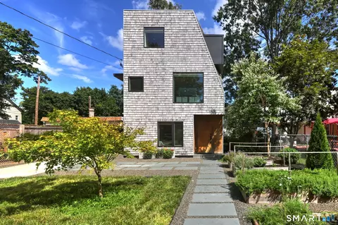 179 Scranton St, New Haven, CT 06511