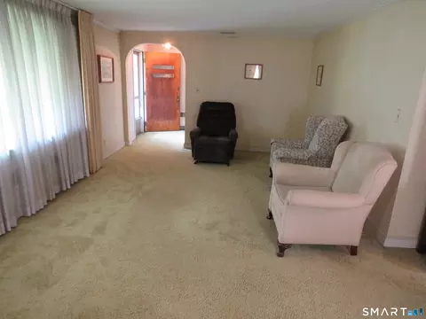 Living - 562 Wells Rd, Wethersfield, CT 06109 photo 2 of 4