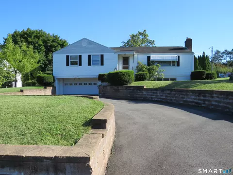 Exterior - 562 Wells Rd, Wethersfield, CT 06109 photo 7 of 7