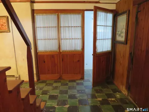 Entry Way - 562 Wells Rd, Wethersfield, CT 06109 photo 1 of 2
