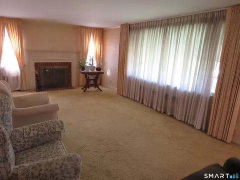Living - 562 Wells Rd, Wethersfield, CT 06109 photo 1 of 4