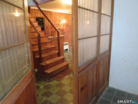 Entry Way - 562 Wells Rd, Wethersfield, CT 06109 photo 2 of 2