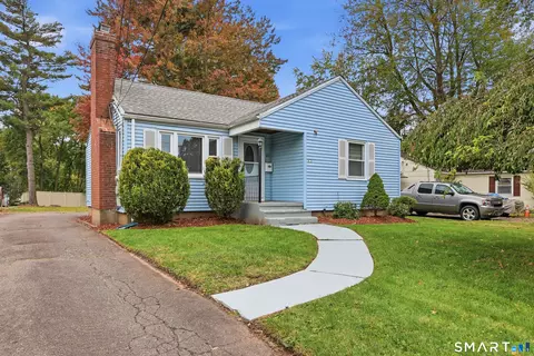 21 Elmfield St, West Hartford, CT 06110