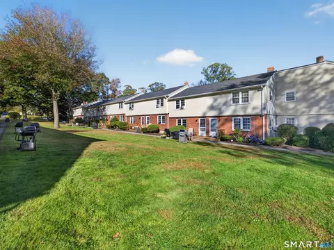 6 Carolina Dr #13, Oakdale, CT 06370