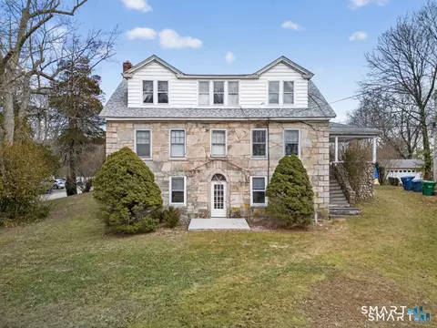153 Old Norwich Rd, Quaker Hill, CT 06375