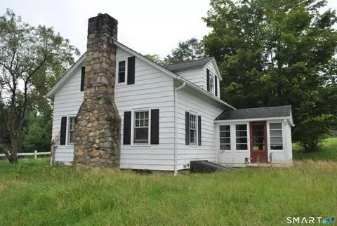 33 Chestnut Land Rd, New Milford, CT 06776