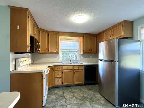 Kitchen - 344 Alling St, Berlin, CT 06037 photo 1 of 2