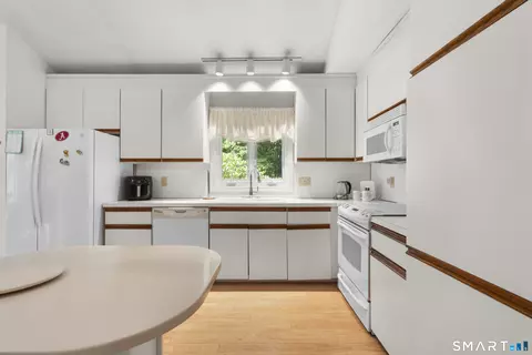Kitchen - 67 Crest St, Waterbury, CT 06708 photo 2 of 3
