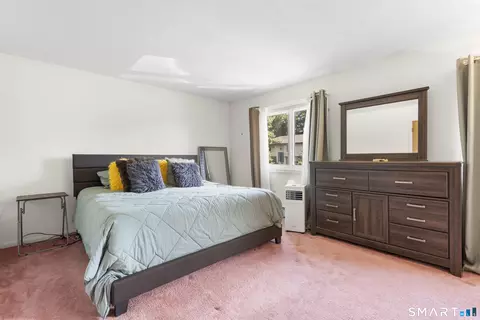 Bedroom - 67 Crest St, Waterbury, CT 06708 photo 1 of 7