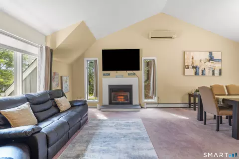 Living - 67 Crest St, Waterbury, CT 06708 photo 2 of 5