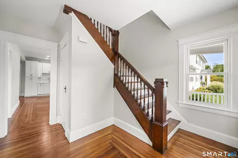 Entry Way - 517 N Main St, Suffield, CT 06078 photo 1 of 3
