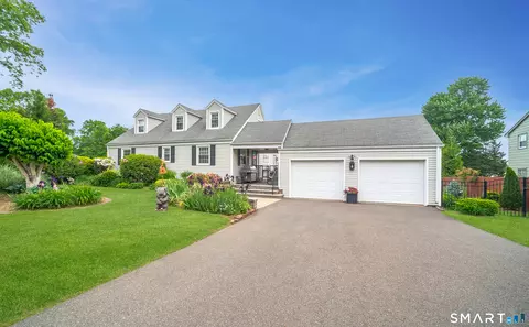 Exterior - 798 Wells Rd, Wethersfield, CT 06109 photo 2 of 8