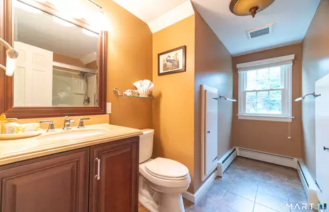 Bath - 798 Wells Rd, Wethersfield, CT 06109 photo 5 of 6