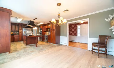 Entry Way - 798 Wells Rd, Wethersfield, CT 06109 photo 2 of 2