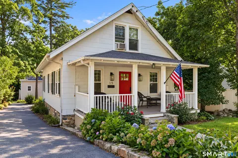 15 Mead St, Stamford, CT 06907