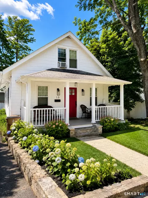 15 Mead St, Stamford, CT 06907