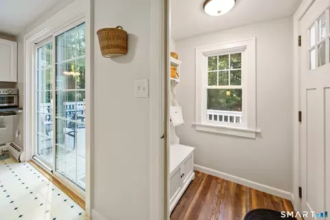 Entry Way - 6 Bower Rd, Madison, CT 06443 photo 1 of 2