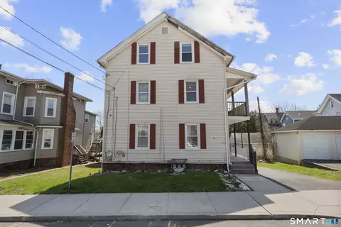 15 Jubilee St, New Britain, CT 06051