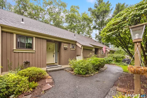 875 Heritage Vlg #A, Southbury, CT 06488