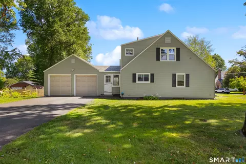Exterior - 163 Clearfield Rd, Wethersfield, CT 06109 photo 7 of 8