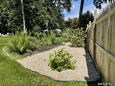 Exterior - 163 Clearfield Rd, Wethersfield, CT 06109 photo 4 of 7