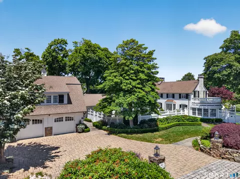 40 Grand St, Stonington, CT 06378