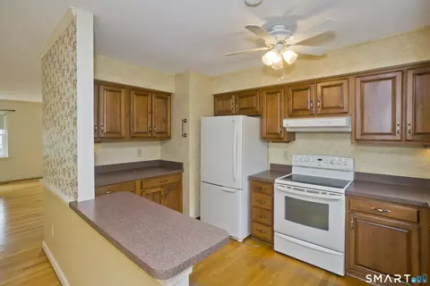 Kitchen - 1 Strathmore Ln #1, Suffield, CT 06078 photo 1 of 6