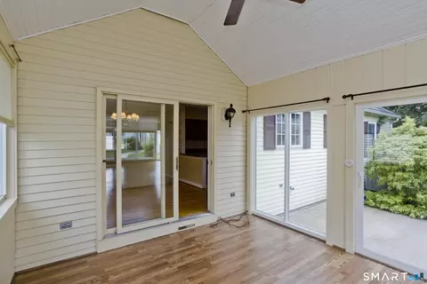 Exterior - 1 Strathmore Ln #1, Suffield, CT 06078 photo 5 of 8